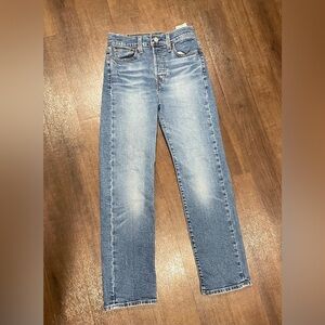 Levi's Wedgie Straight Fit Women's Jeans Size 25 (26” length)